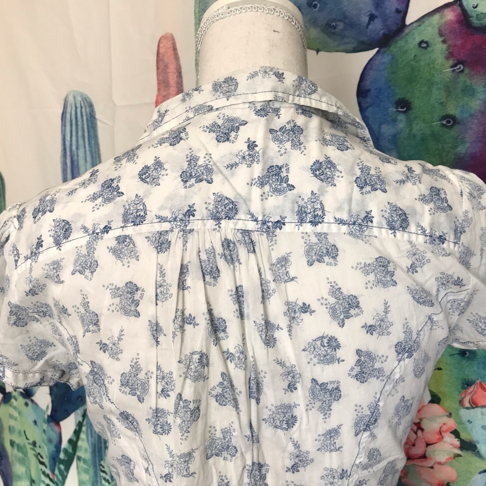Light n Dainty Spring Top - Picture 4 of 6